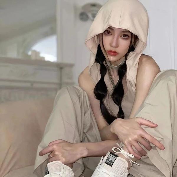 所以......和黑粉结婚了